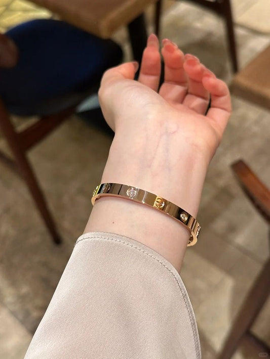 Love Bracelet Cartier
